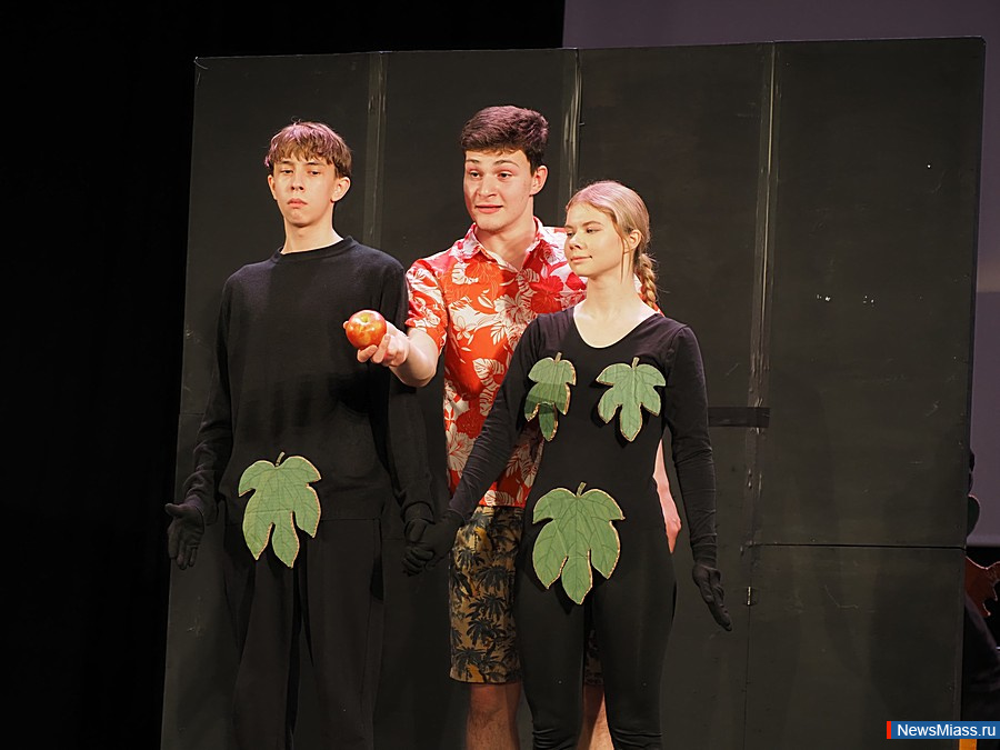 ��������� "����" ������ �������� ������ � ����������� ���������. �������� ����������� ��������� � ���������� �� ������, ���������� � ������������� ����������� ���� ���������� ������ - ������, ������� � ���������