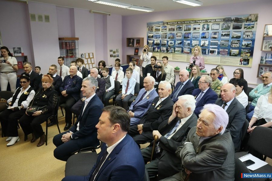 ����� �������� ������� ������ ������������ ��� 15-�����. �������� �������� ������ �����������, ����� ��������� ������� �������� ����� � �������� � 65-� ��������� ������� ����� �������� � ������