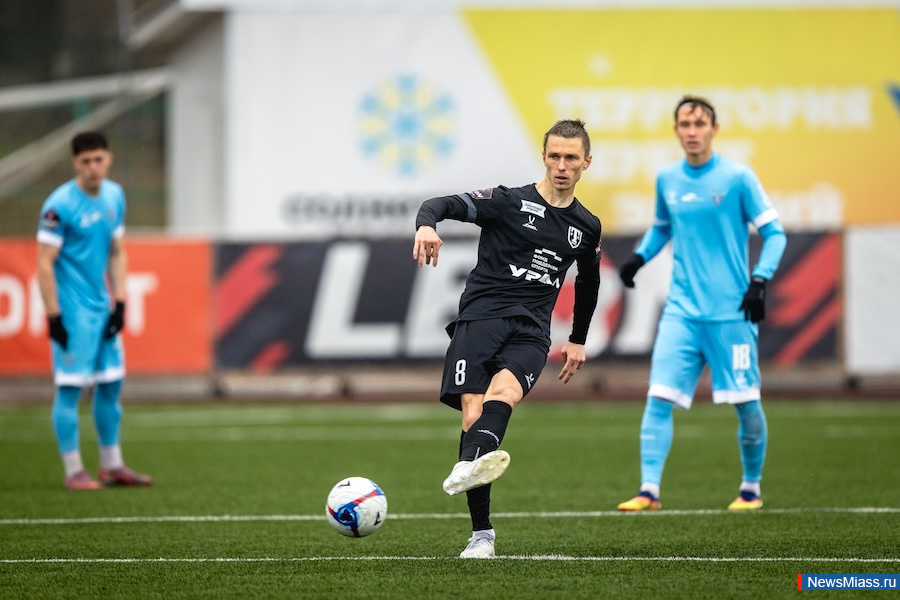 �������� "�������" �� ������� ������ ������. �� ������ 2:0 � ������ ������ ���������� ���� ������� � �������� "�����"