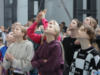 ����� 200 ���������� ��������� � ����� �� ������������