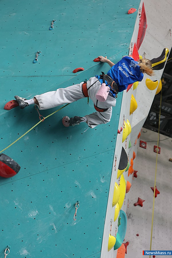 ����� 200 ���������� ��������� � ����� �� ������������. ���������� �� ������, ����������, ������� � ������� ����������� �� ������ ����������