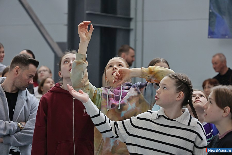 ����� 200 ���������� ��������� � ����� �� ������������. ���������� �� ������, ����������, ������� � ������� ����������� �� ������ ����������