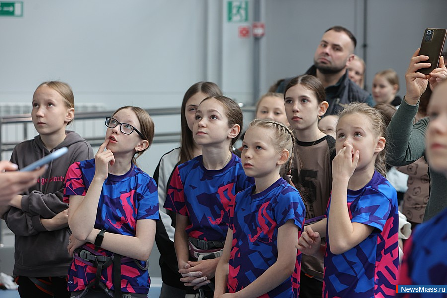 ����� 200 ���������� ��������� � ����� �� ������������. ���������� �� ������, ����������, ������� � ������� ����������� �� ������ ����������