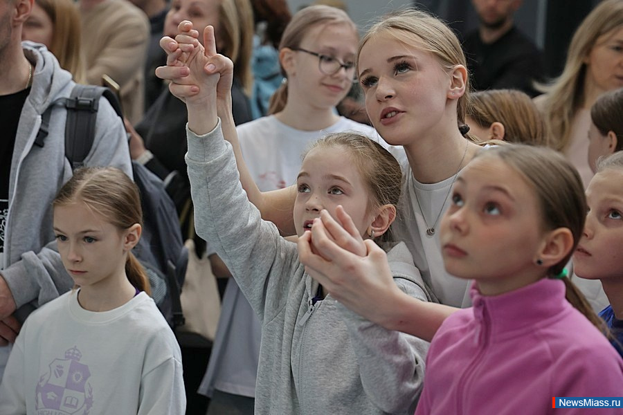 ����� 200 ���������� ��������� � ����� �� ������������. ���������� �� ������, ����������, ������� � ������� ����������� �� ������ ����������