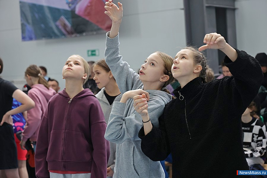 ����� 200 ���������� ��������� � ����� �� ������������. ���������� �� ������, ����������, ������� � ������� ����������� �� ������ ����������