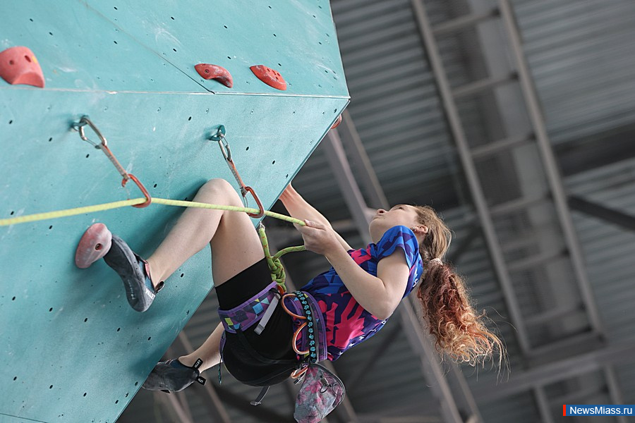 ����� 200 ���������� ��������� � ����� �� ������������. ���������� �� ������, ����������, ������� � ������� ����������� �� ������ ����������