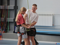 ����� 200 ���������� ��������� � ����� �� ������������