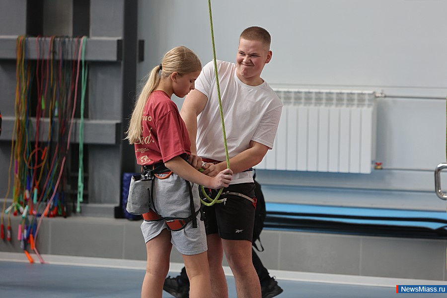 ����� 200 ���������� ��������� � ����� �� ������������. ���������� �� ������, ����������, ������� � ������� ����������� �� ������ ����������