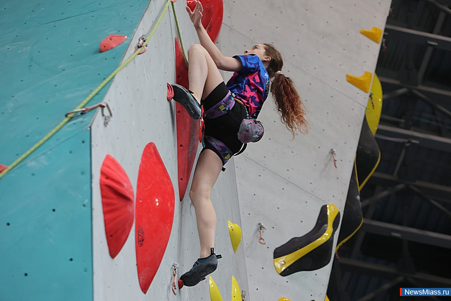 ����� 200 ���������� ��������� � ����� �� ������������. ���������� �� ������, ����������, ������� � ������� ����������� �� ������ ����������