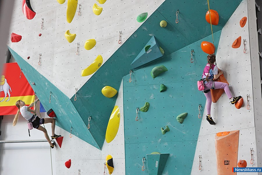 ����� 200 ���������� ��������� � ����� �� ������������