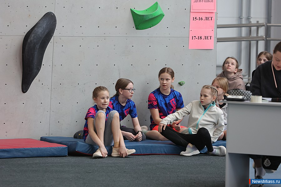 ����� 200 ���������� ��������� � ����� �� ������������. ���������� �� ������, ����������, ������� � ������� ����������� �� ������ ����������