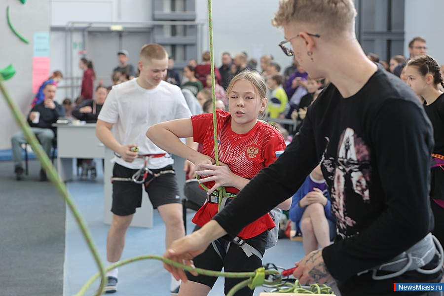 ����� 200 ���������� ��������� � ����� �� ������������. ���������� �� ������, ����������, ������� � ������� ����������� �� ������ ����������