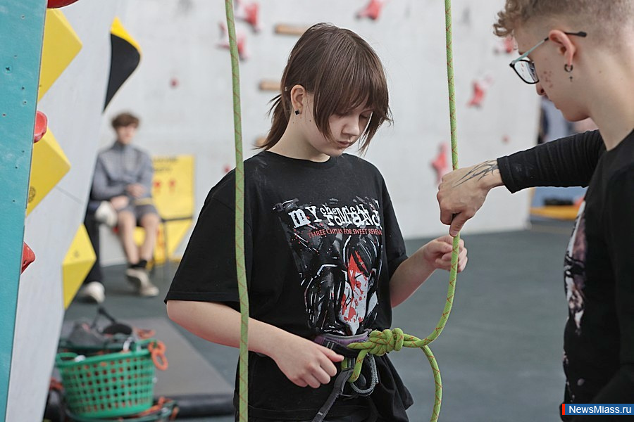 ����� 200 ���������� ��������� � ����� �� ������������. ���������� �� ������, ����������, ������� � ������� ����������� �� ������ ����������