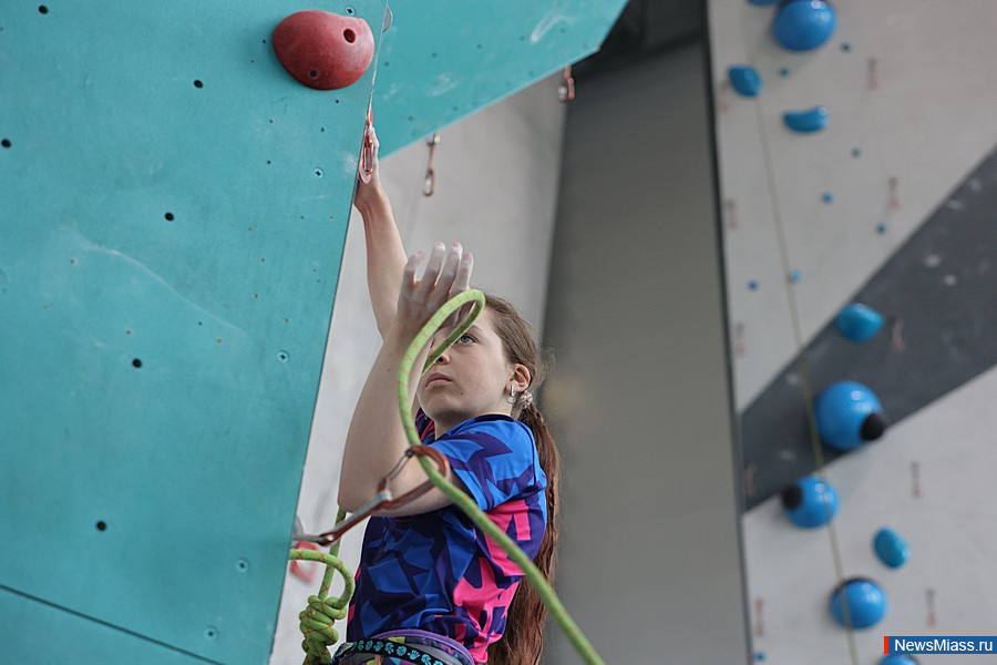 ����� 200 ���������� ��������� � ����� �� ������������. ���������� �� ������, ����������, ������� � ������� ����������� �� ������ ����������