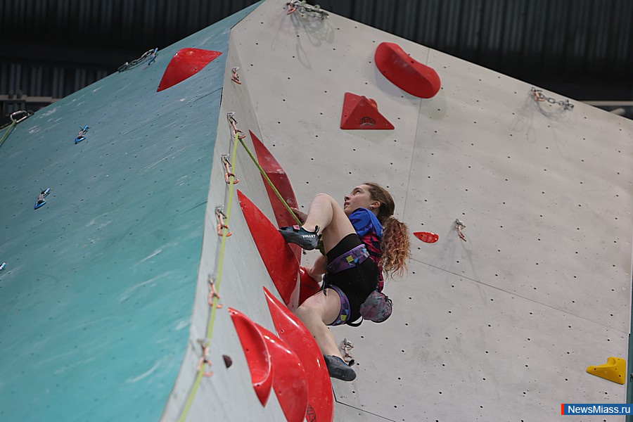 ����� 200 ���������� ��������� � ����� �� ������������. ���������� �� ������, ����������, ������� � ������� ����������� �� ������ ����������