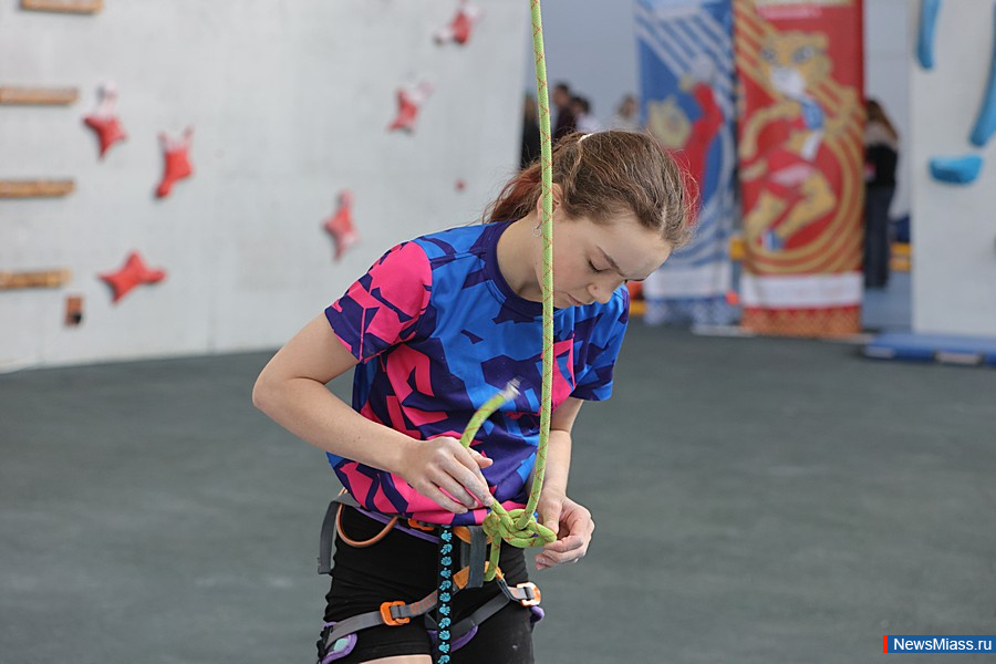 ����� 200 ���������� ��������� � ����� �� ������������. ���������� �� ������, ����������, ������� � ������� ����������� �� ������ ����������