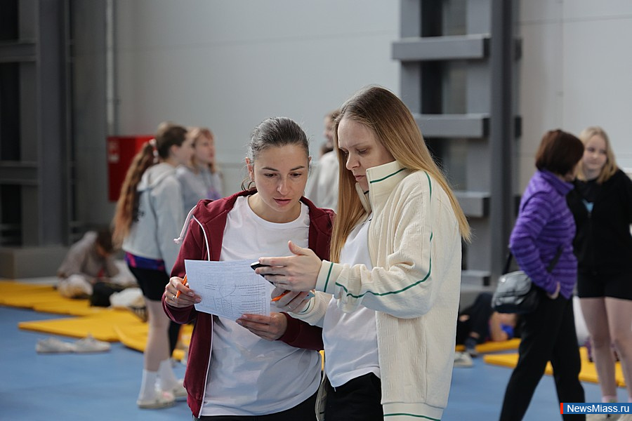 ����� 200 ���������� ��������� � ����� �� ������������. ���������� �� ������, ����������, ������� � ������� ����������� �� ������ ����������