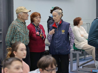 ����� 200 ���������� ��������� � ����� �� ������������