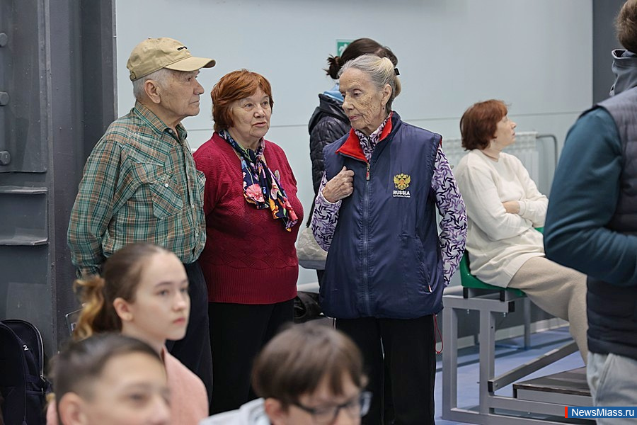 ����� 200 ���������� ��������� � ����� �� ������������. ���������� �� ������, ����������, ������� � ������� ����������� �� ������ ����������