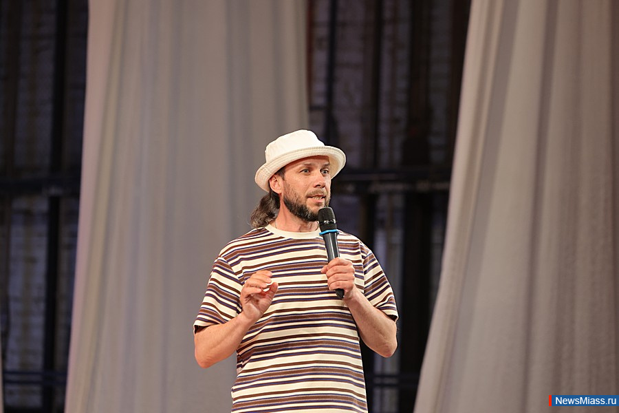 �������� ������ �������� ��������� "����� �������". ������ ���������� ����� "������" ����������� �������� ����� � ��������� �������� �������