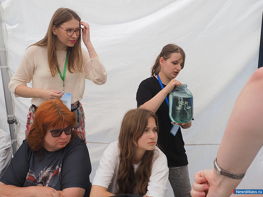 ������ �������� ��������� "������ � ��������". �� ���������� ����� ����������� ����������� � ������ ������������ ����� ��������� ������-������� ����������� ��� �������� �����